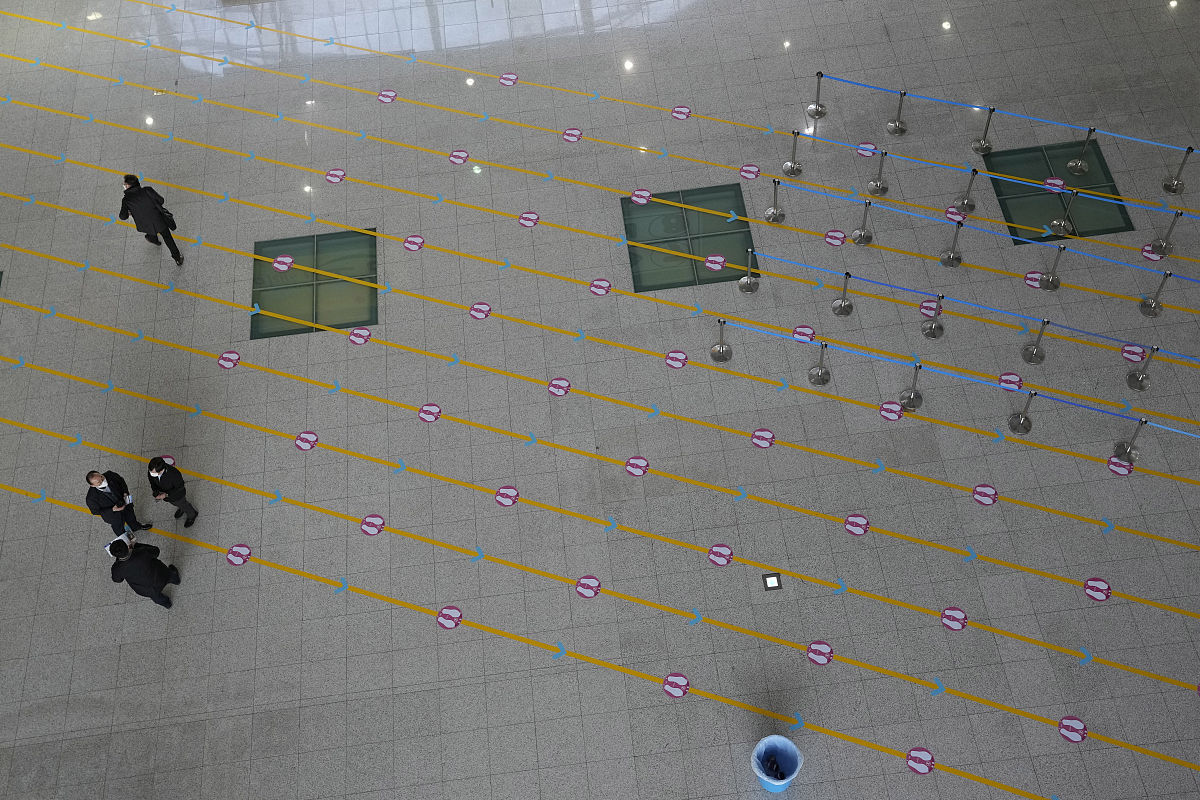 星间干扰问题的出现是必然的星间干扰的研究是一个全新的领域。重新整理这句话使其更简洁正式