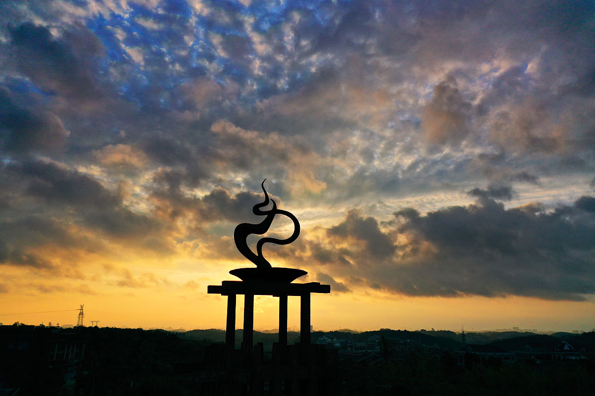 贵阳三中评价：教学质量、历史背景及校园文化