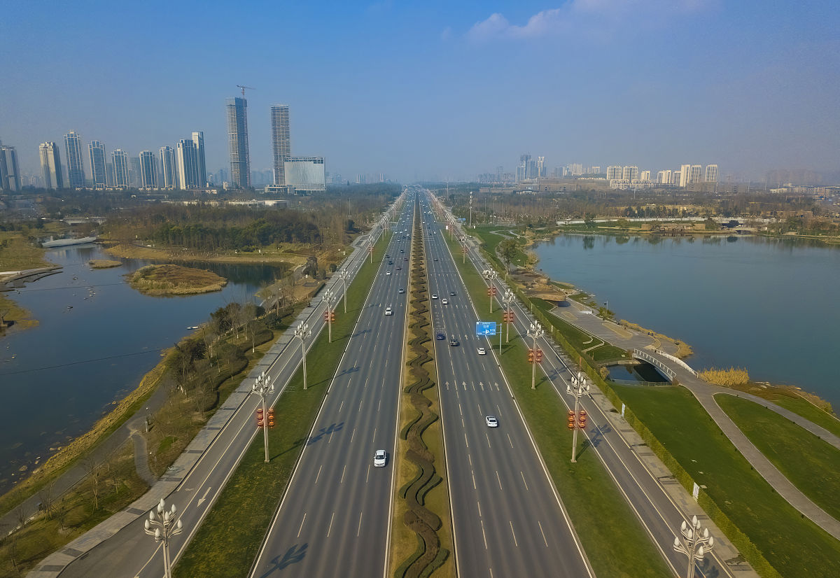 (如需下载使用,请务必署名 红星新闻 王勤/视觉中国)2021年2月1日,四