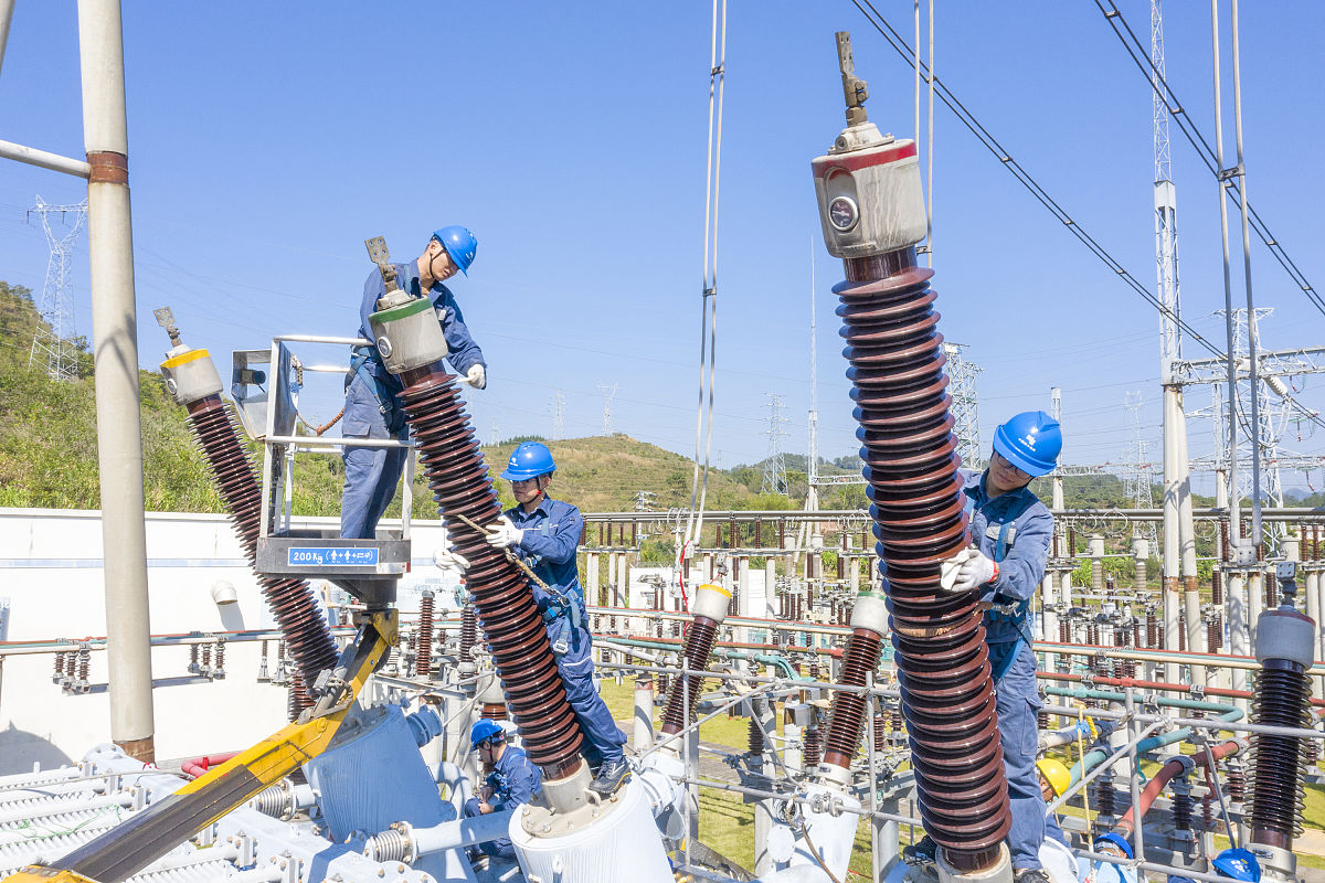 变压器热流密度：定义、影响因素及安全运行