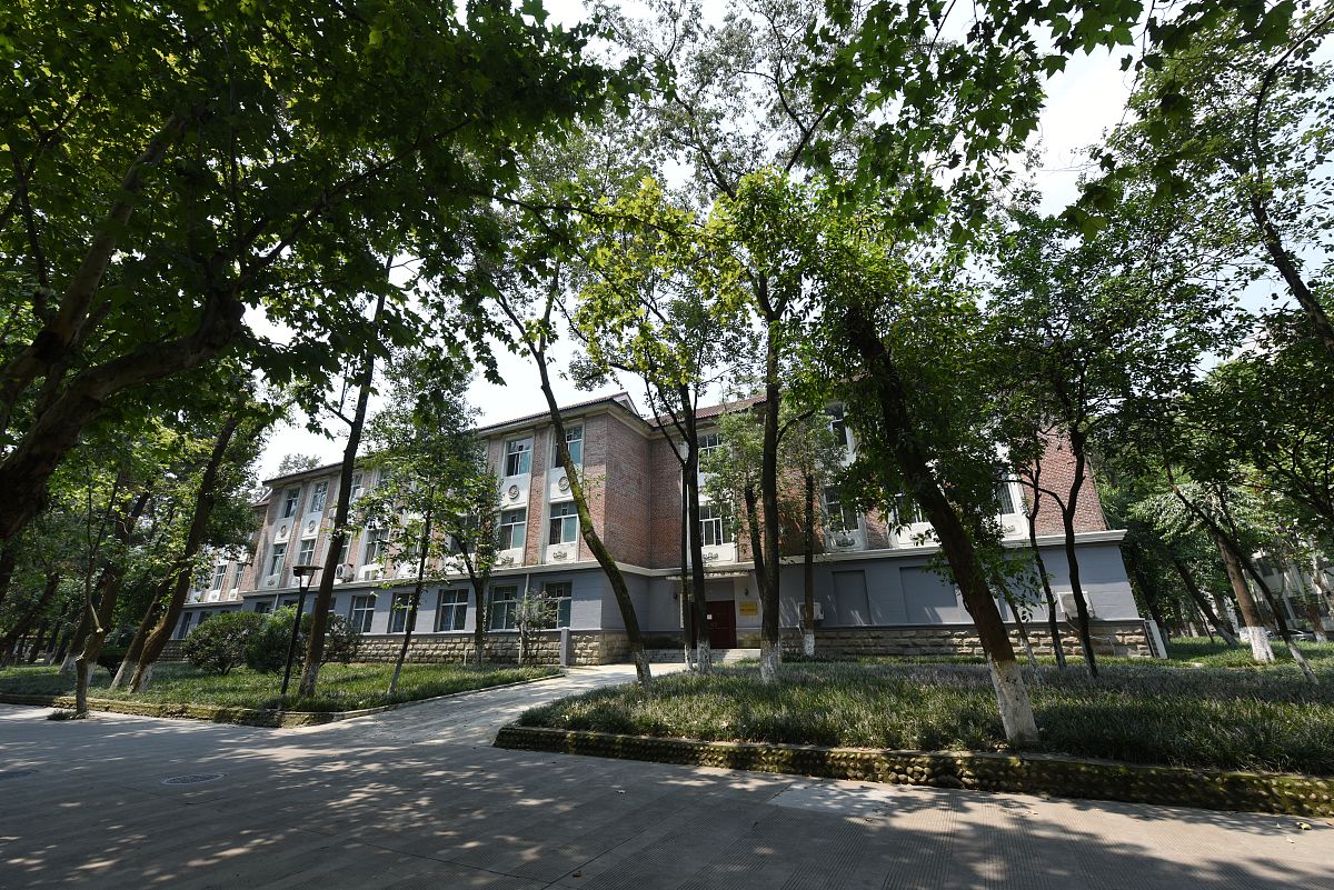 成都理工大学工程技术学院应用英语专业招生