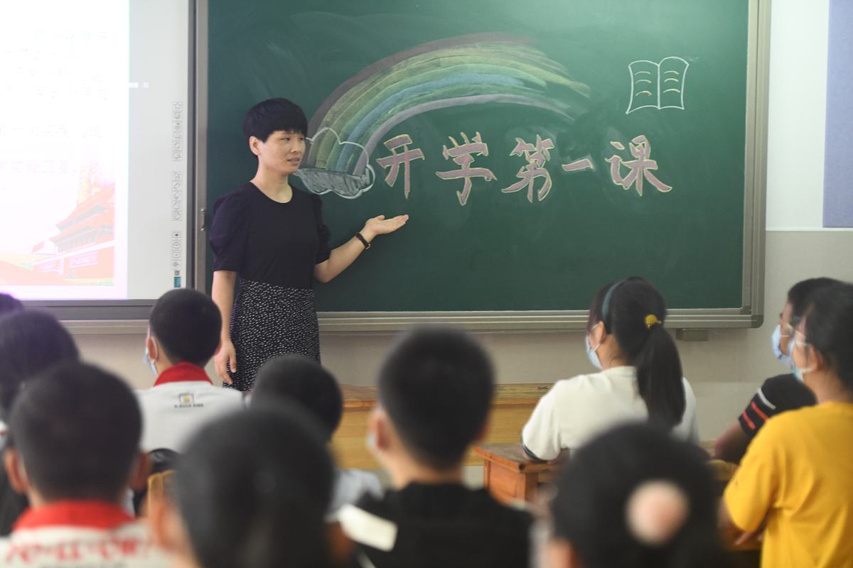 小学六年级生活回忆：六年时光，成长与回忆