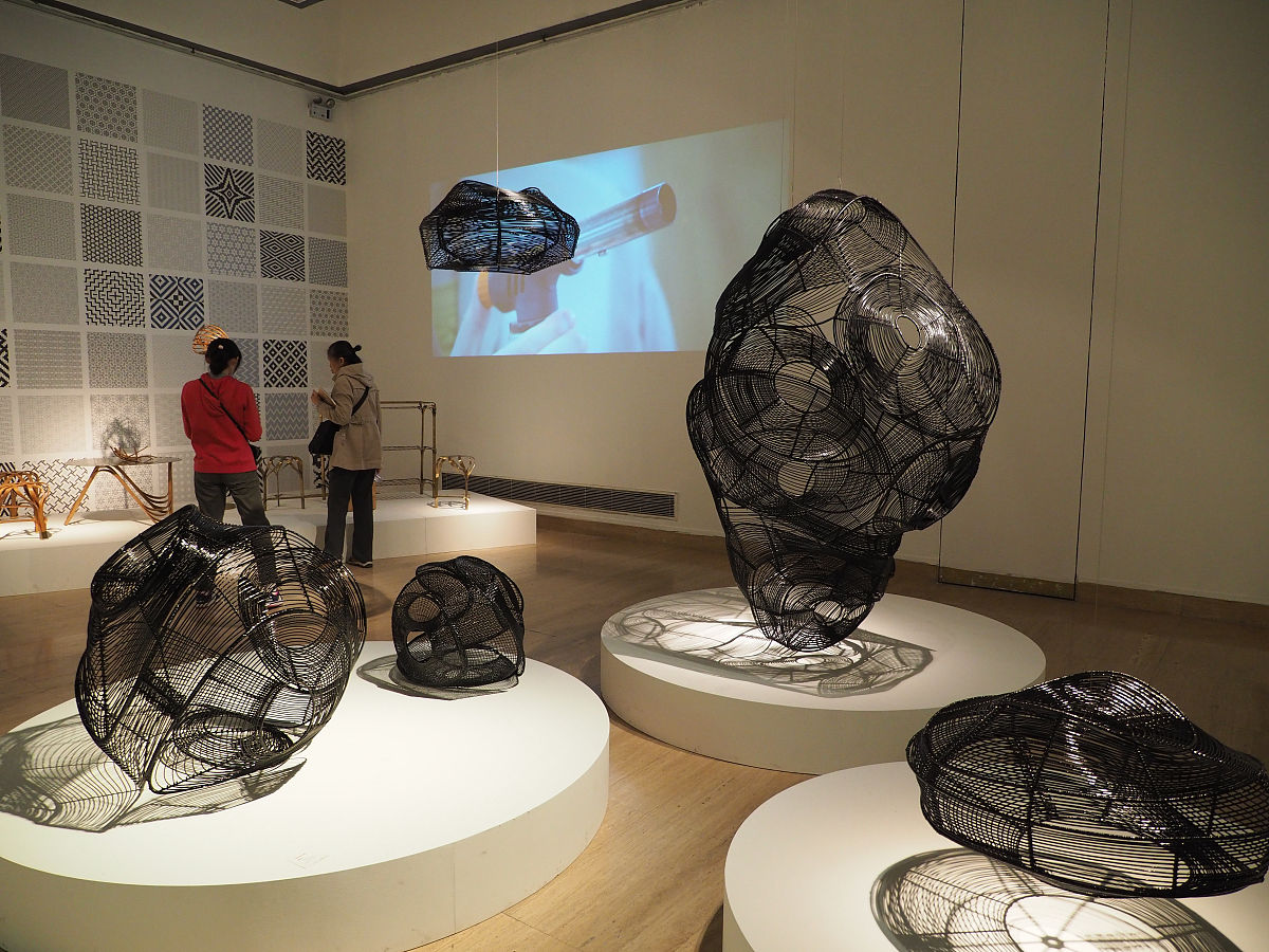 互联网线上艺术图片免费展示平台主要竞争对手的详细情况他们的优势和劣势。