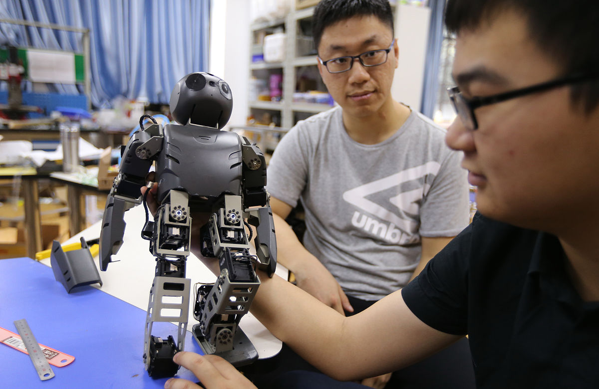 计算机科学大学生自我介绍 - 热爱探索，积极进取