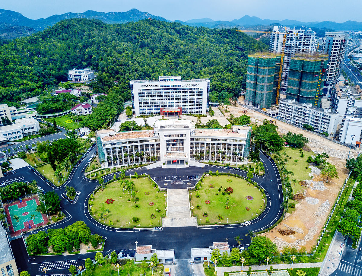 汕尾市媒体曝光求助热线是多少？最管用的曝光平台 要求：创建一篇1500至2000字的解决方案