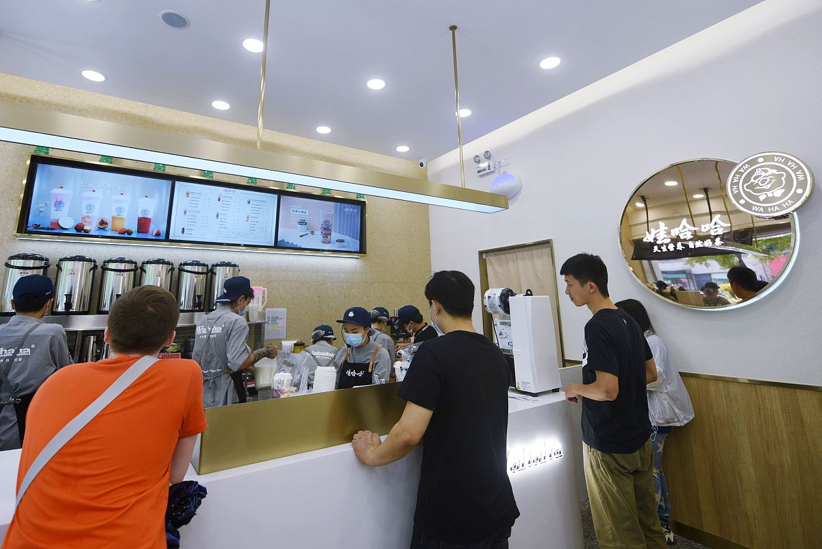 开奶茶店全攻略：选址、定价、营销技巧大揭秘