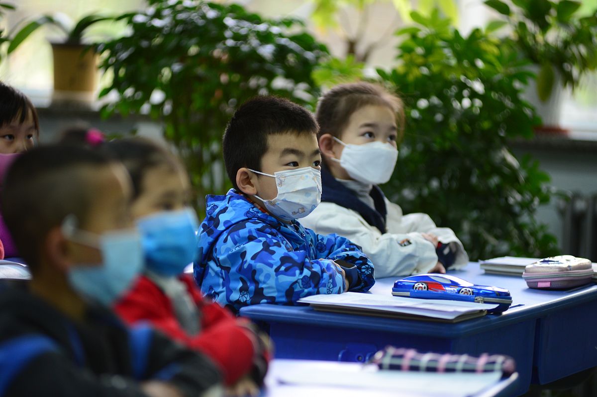 接下来我发送给你的句子你应尽可能多地使用同义词替换其中的词语例如避免改为规避如果改为若是每个句子必须保证13个字符不能相同汉字算两个字符英文单词算一个不能仅通过删除、增加、修改一两个字符的方式可以在无法替换的句子中间插入一些无意义又无影响的词语来规避也可以在不影响其含义的情况下修改语序可以使用缩写的方式必须严格遵守这条规则习惯是在活动中逐渐养成的相对稳定的行为方式或反应趋势。学习习惯是指后天逐渐养