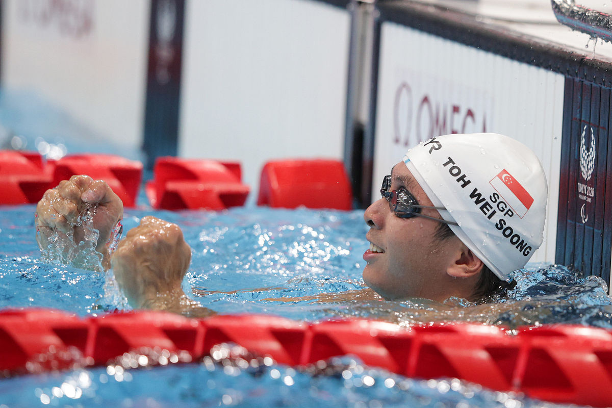 The English version of the commentary on Soong Ching Lings Life Exhibition referenceFormer Residence of Soong Ching LingHonorary President of the People’s Republic of ChinaSoong Ching Ling All-Life Ex