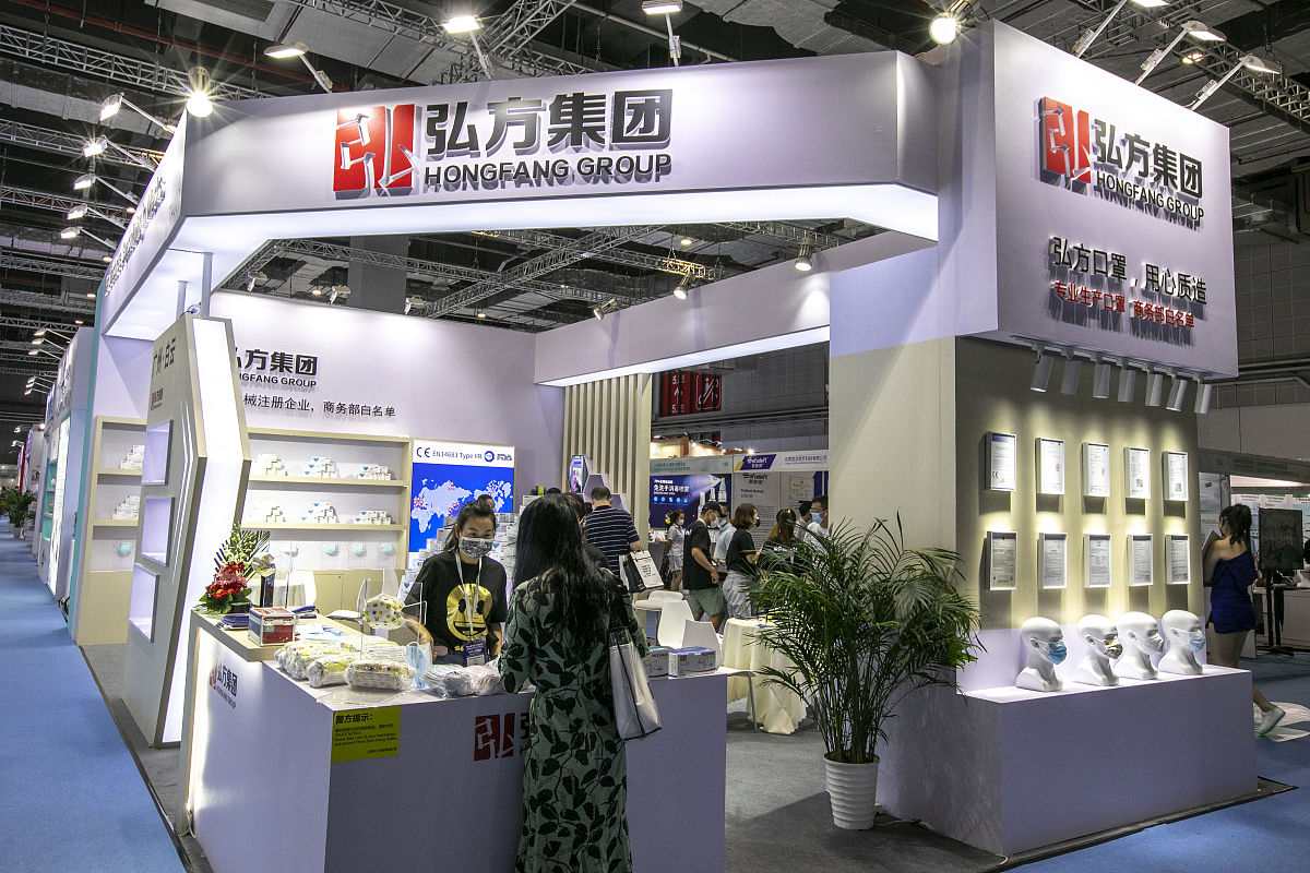 你是一名会展经济与管理专业的学生你将参加一个会展管理活动竞赛你选择的是在成都举办健康生活展请写一份该项目的应急保障机制及保障措施至少500字