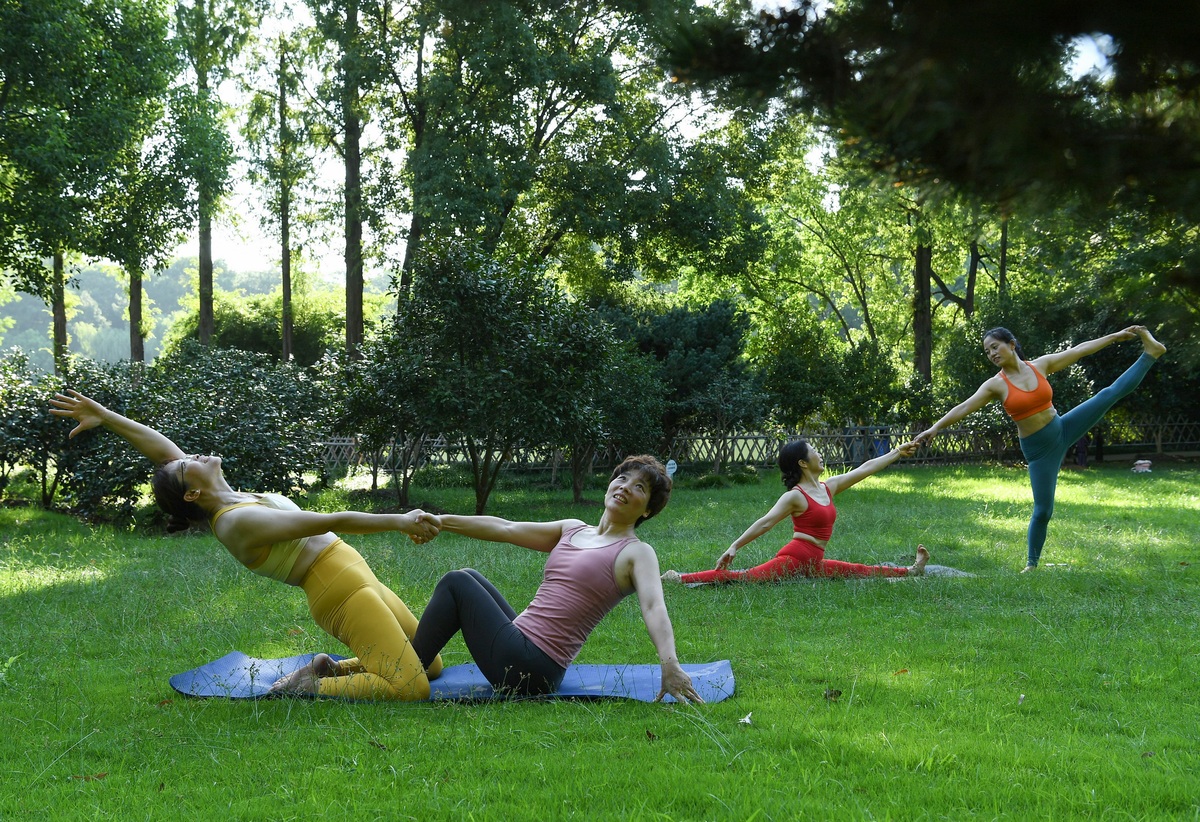 以户外活动中的心理韧性和意志力为题写一篇1000字原创文章