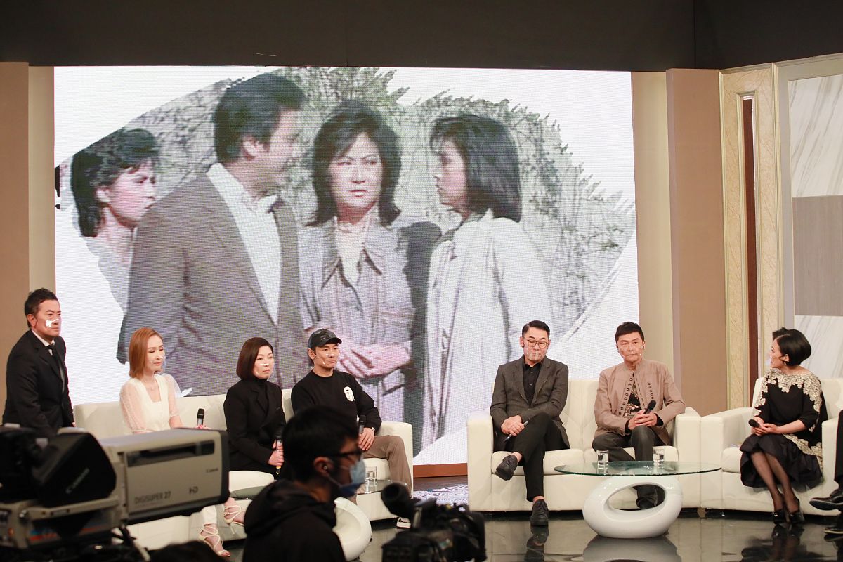 2021年2月28日,香港,tvb举办直播特辑《无可比拟的演艺泰斗 永远怀念