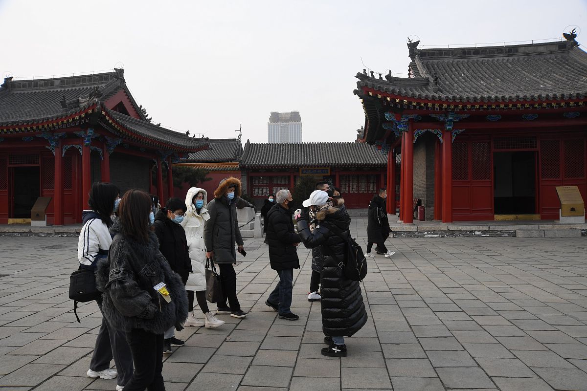 关于 真的是满清导致中华文明落后于西方吗？这一主题我要写一篇文章下面是部分把思路把它写成文章中华文明在满清时期的发展 1 经济 a 农业 b 工商业 2 文化 a 文学 b 艺术 c 哲学 3 科技 a 兵器制造 b 医学 c 数学