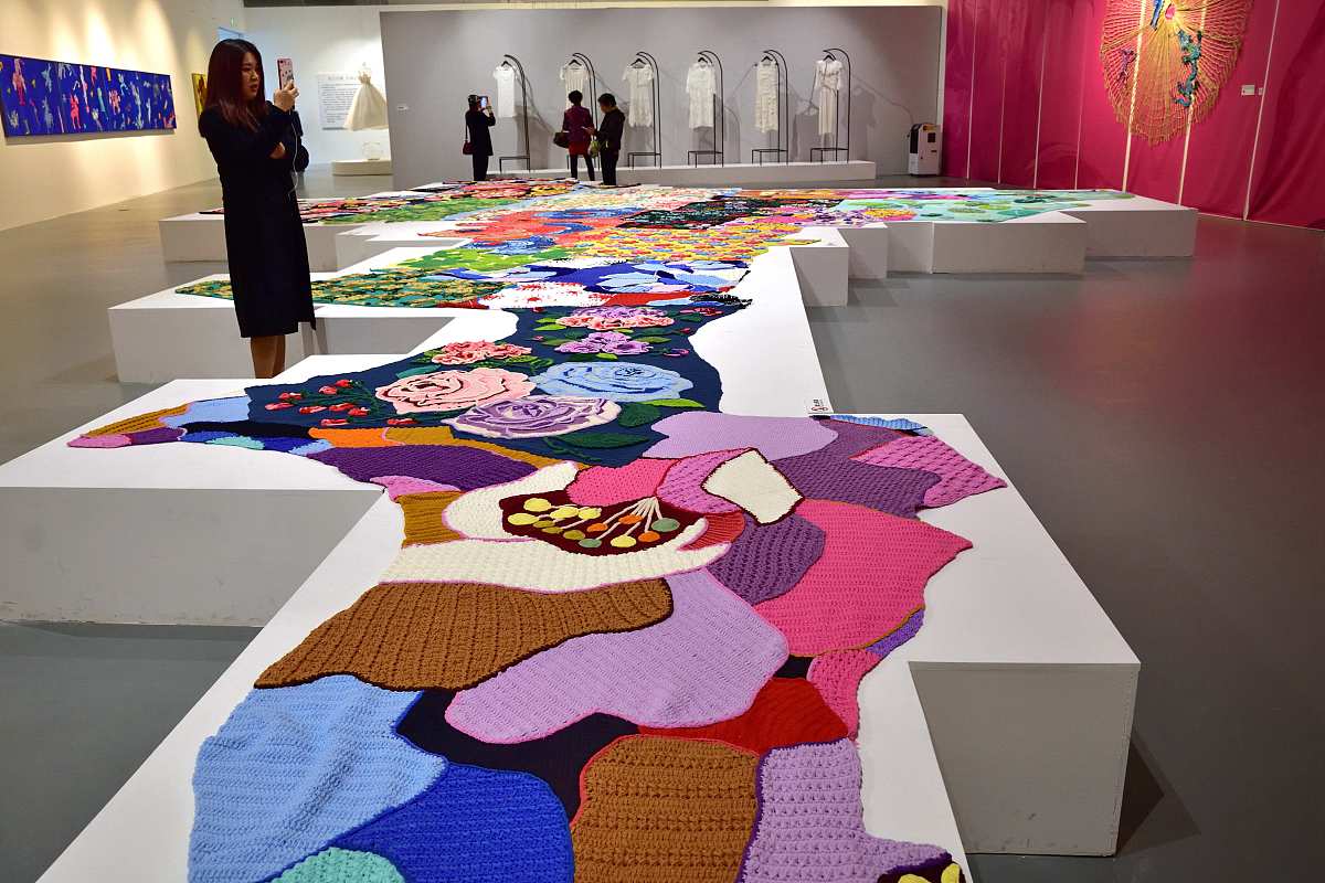 上海工艺美术职业学院单招有高铁乘务专业吗？