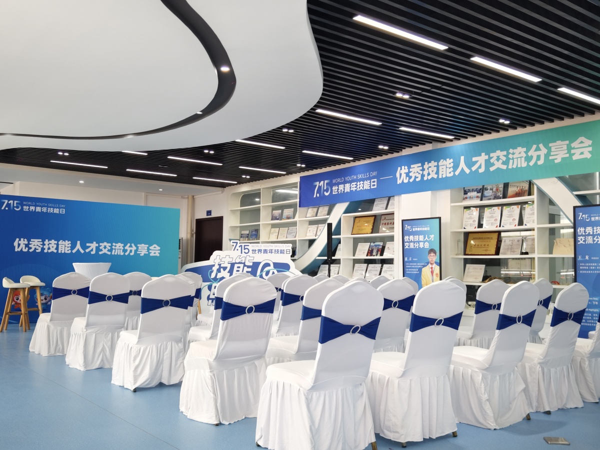 上饶职业技术学院装潢艺术设计专业：培养学生的创新能力