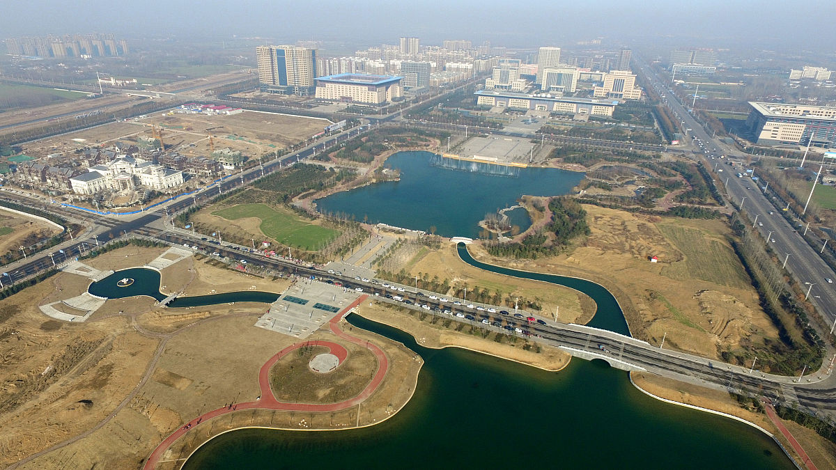 2015年12月26日,河南许昌,航拍的占地约150亩,投资1.7亿元的北海公园.