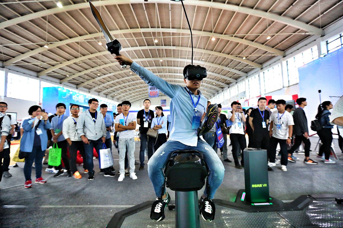 重庆航空职业学校定翼机驾驶技术专业介绍