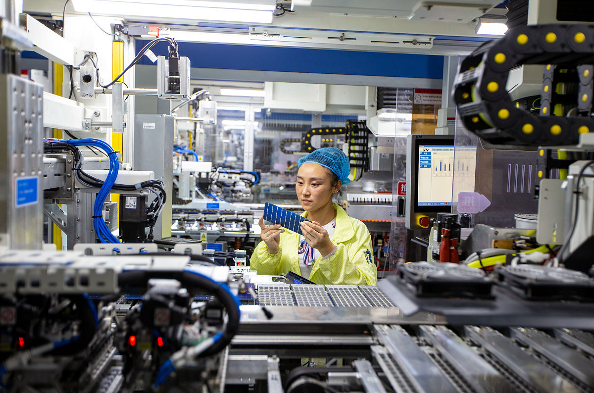 电子技术在制造业中的应用：自动化、智能制造和物联网