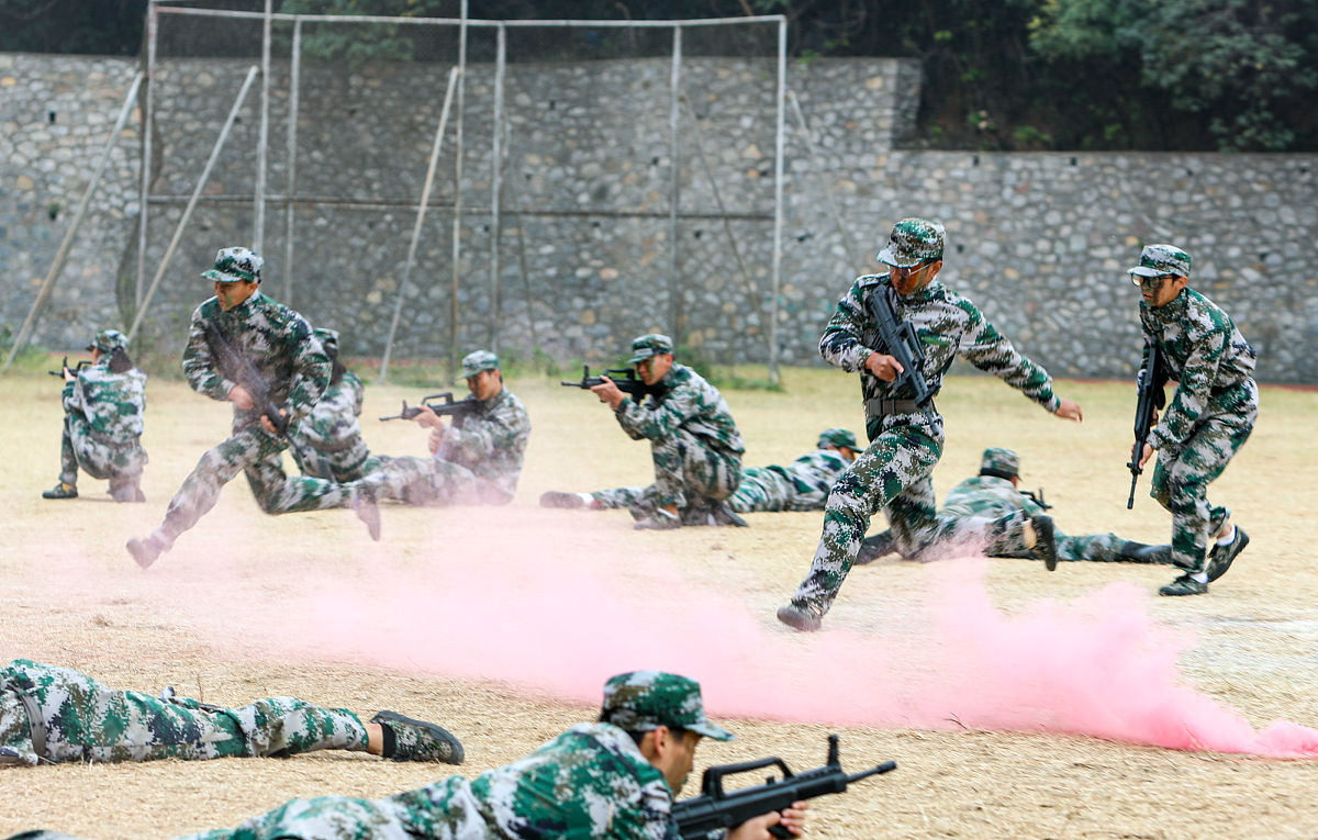 演習とは - 実践的な訓練・練習・演習の意味と目的