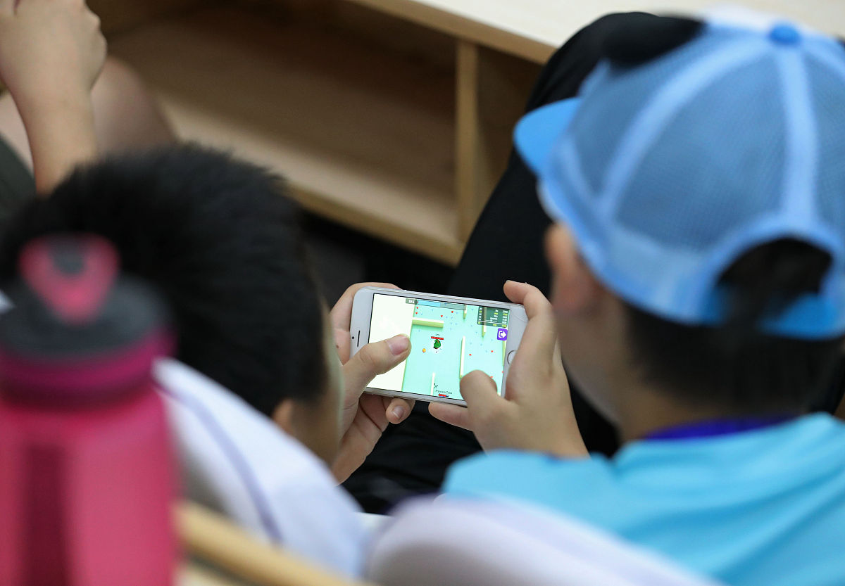 如何解决小学生沉迷手机 如何解决小学生沉迷手机