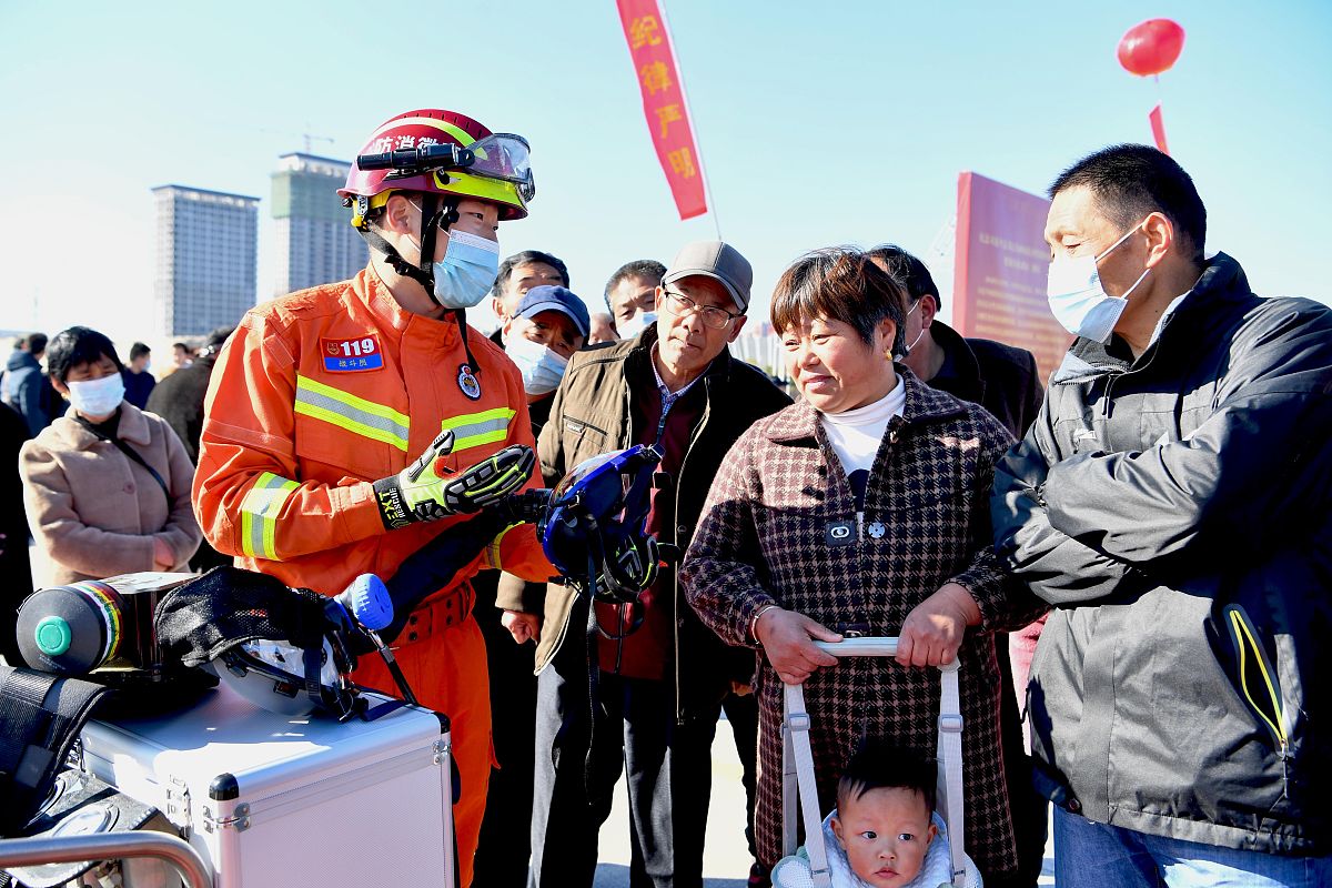 骑手职业发展：‘彭清林们’需要的大学教育
