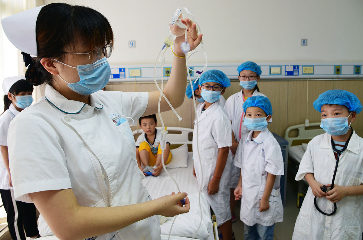 请写关于对医学临床教学查房的建议