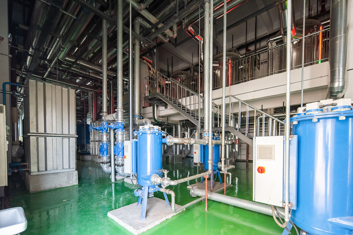 换种方式描述下面文字：水电解及合成氨技术十分成熟整个系统的可靠性高