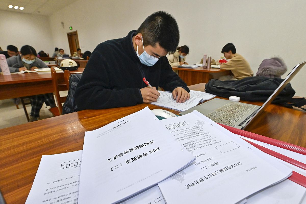 河北2023年初中生中专考试指南：如何顺利考取？