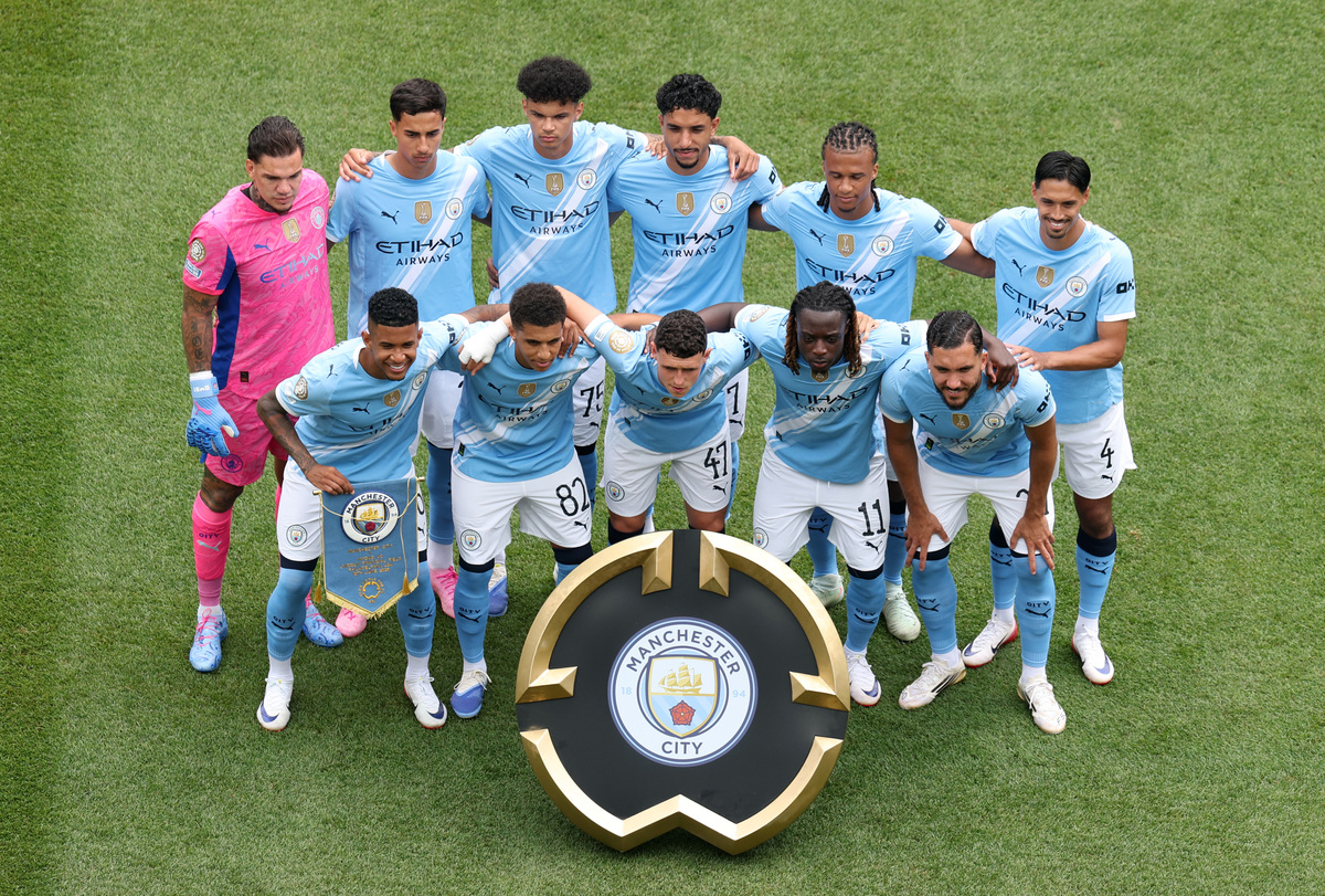 请介绍圣吉罗斯联合足球俱乐部