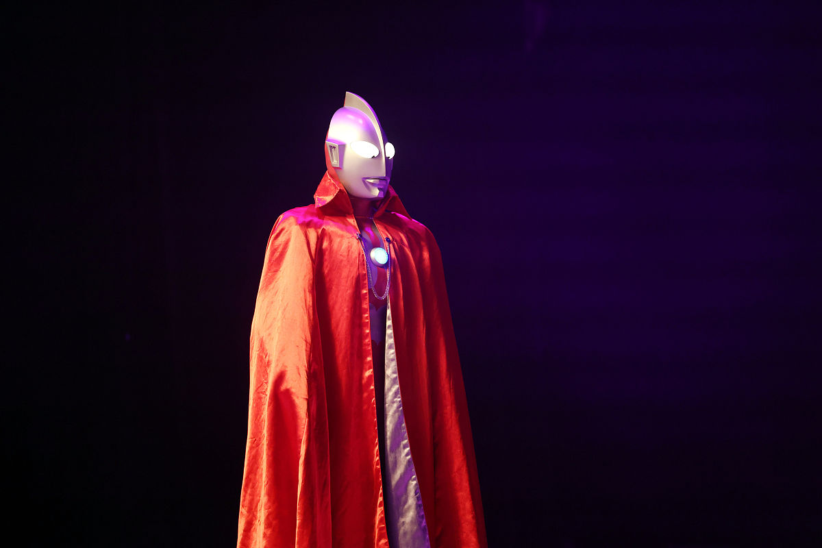 《奥特曼》的主题曲歌词