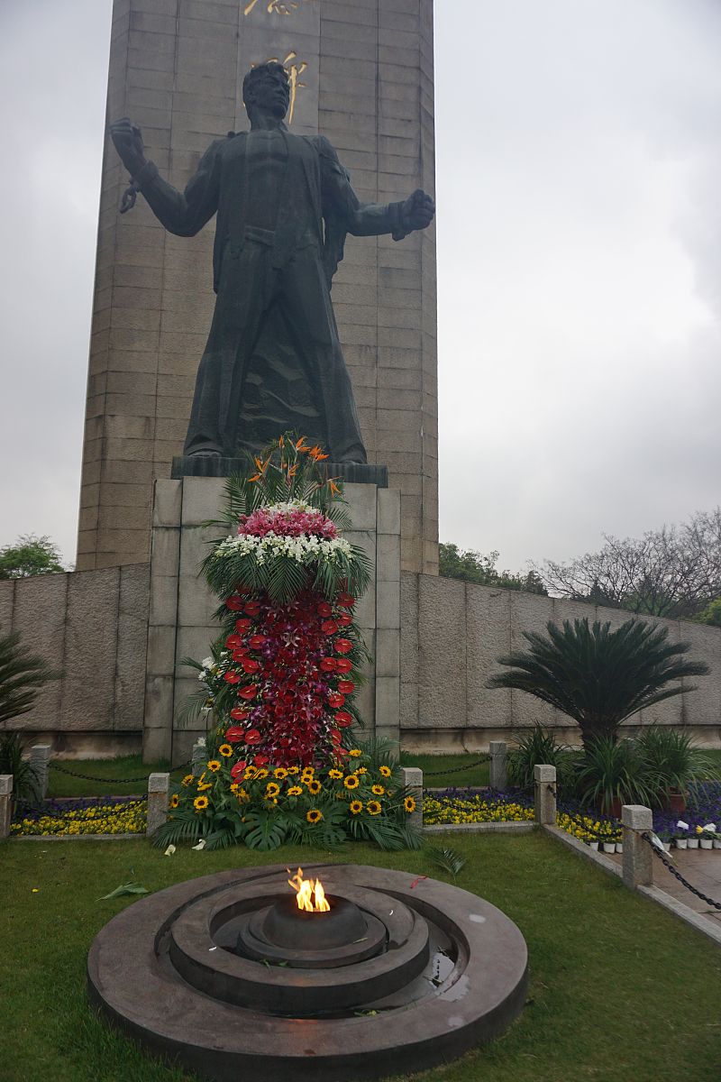 清明节：用一颗清明的心，删去生活中的多余