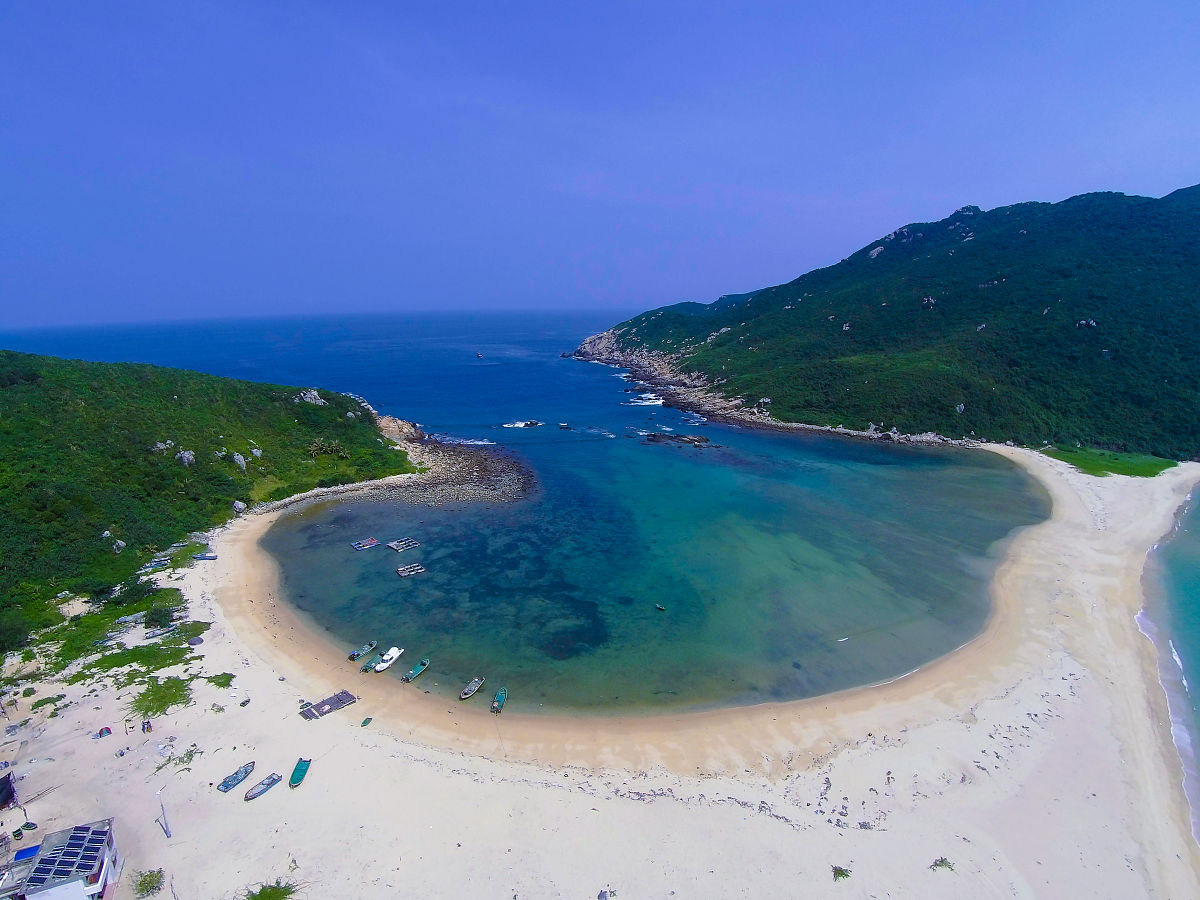 湖北旅游与管理学校无人机应用技术有前途吗？需满足哪些招生条件