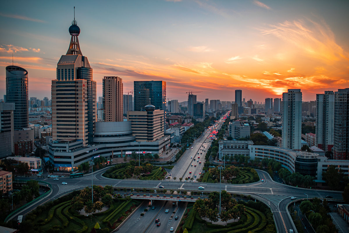 2020年9月,济南,八一立交桥夜景美.