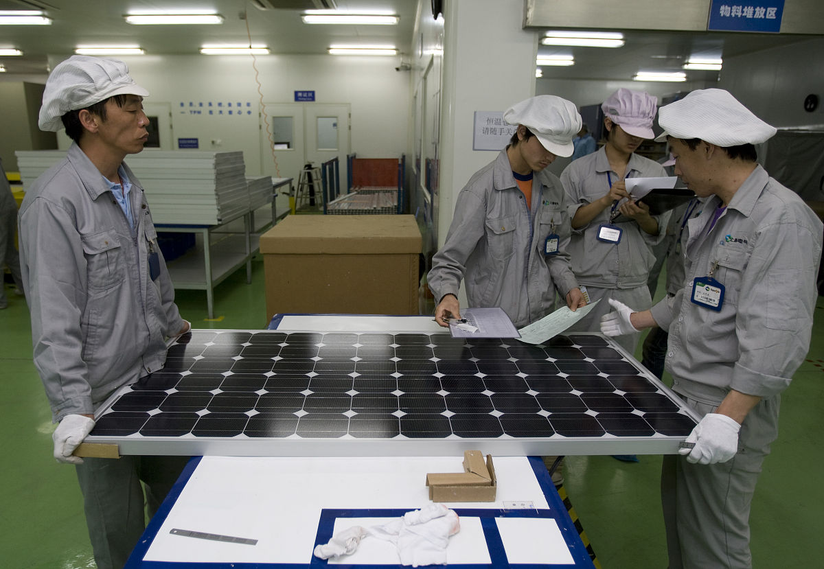 你是一名西安隆基乐叶光伏科技有限公司厂区电力维护员进行工作实践简述不少于500字。
