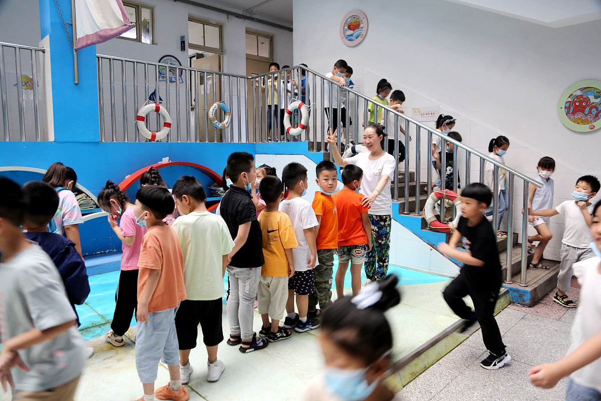 幼儿排队技巧：让孩子爱上排队的3种方法