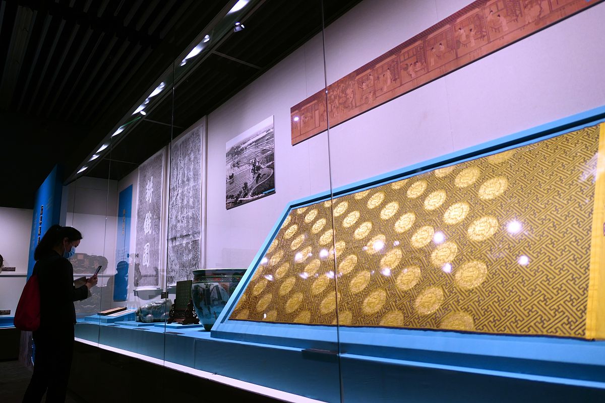 难忘的向东之旅：探索历史文化，感受祖国之美