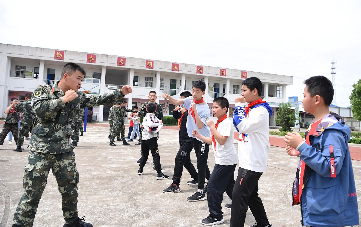 广西2022年适合男生的中专学校