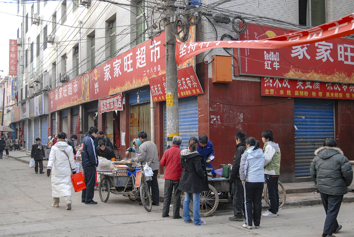 宝塔区中心街路边夜市食品单位情况分析：数据揭示问题与建议