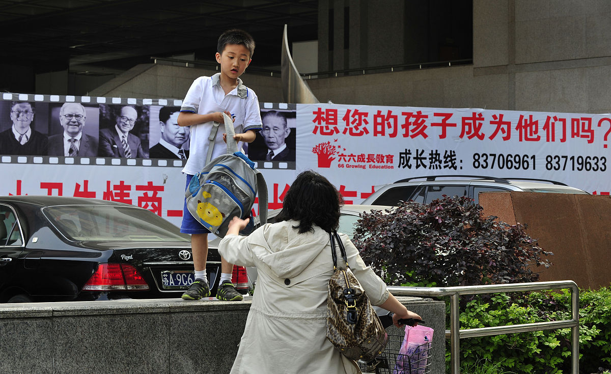 报考护理专业学校哪个比较好？选择指南