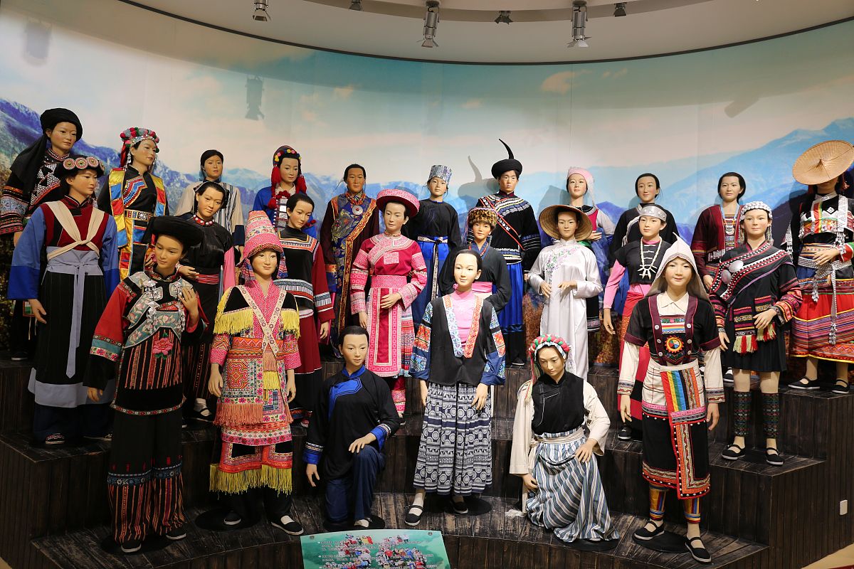 2021年3月2日,重庆博物馆三楼的《西南民族民俗风情》展览厅.