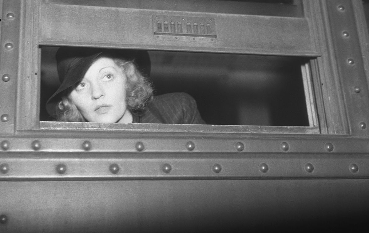 昂达bios怎么进入系统 操作步骤用210字帮我详细描述