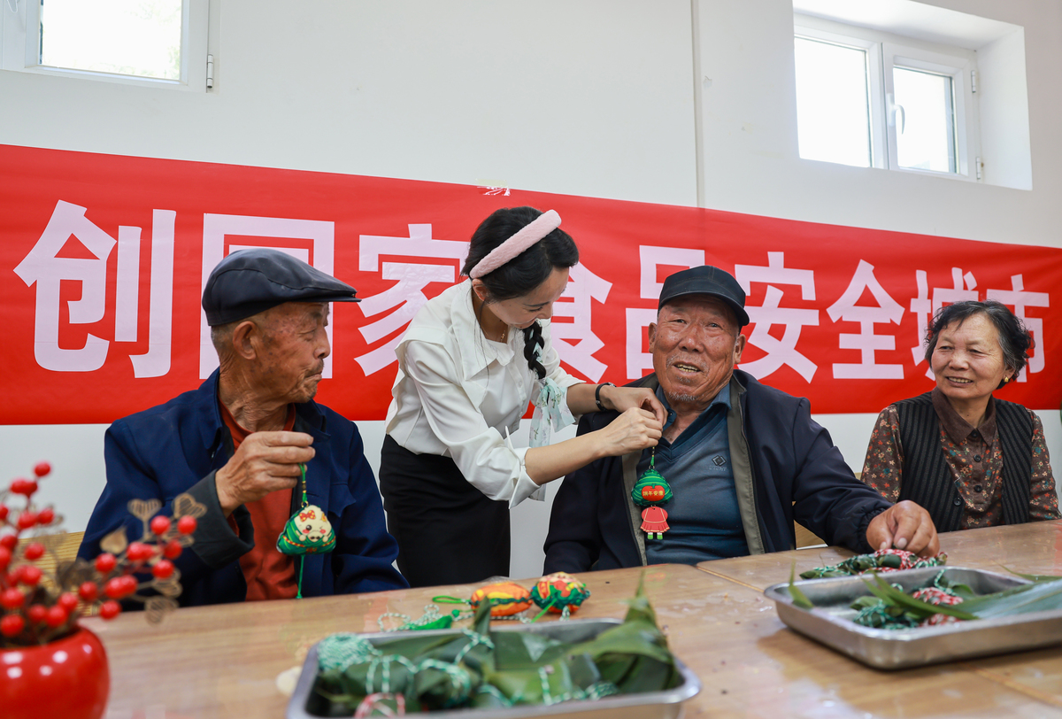 在甘肃读老年服务专业可以去哪些学校