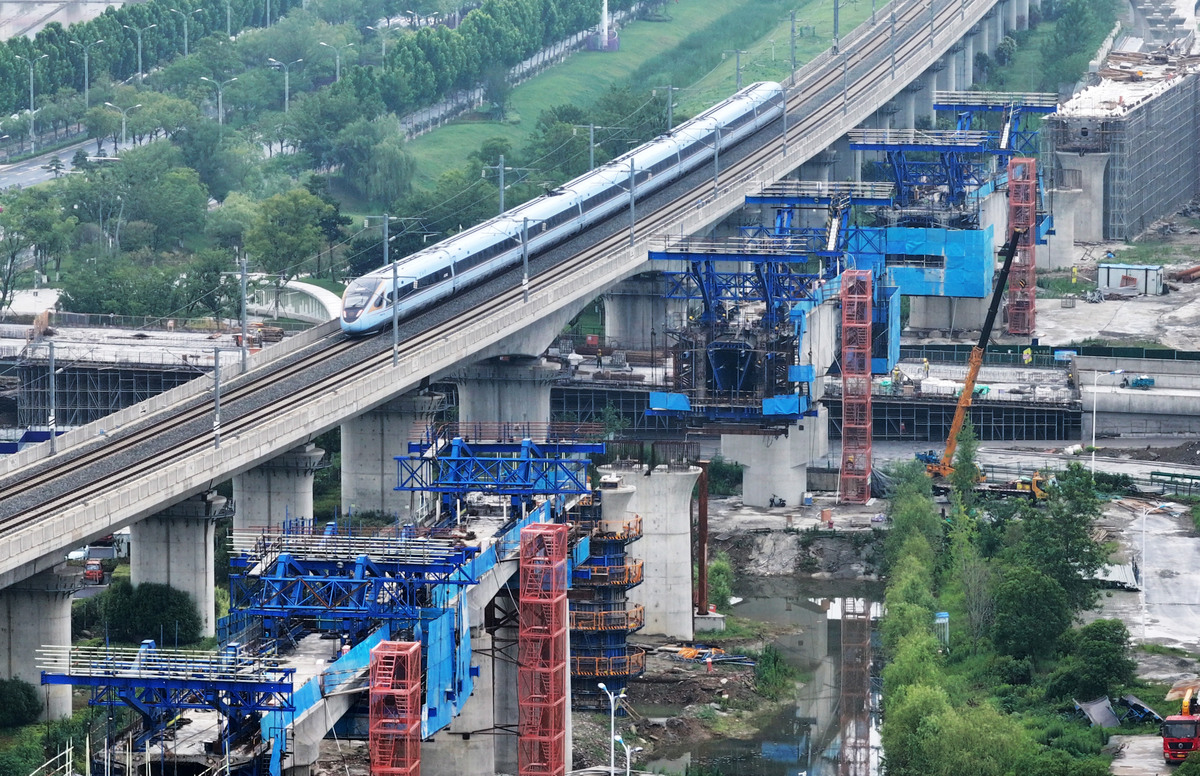 铁路基建迎利好 再关注高铁和核电