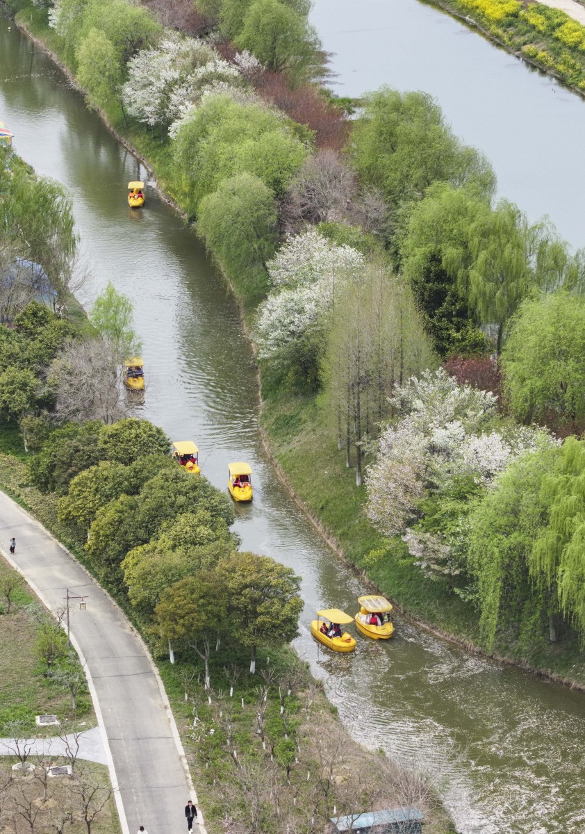 江苏白马湖生态旅游区,位于江苏省淮安市,是一处集生态观光,休闲娱乐