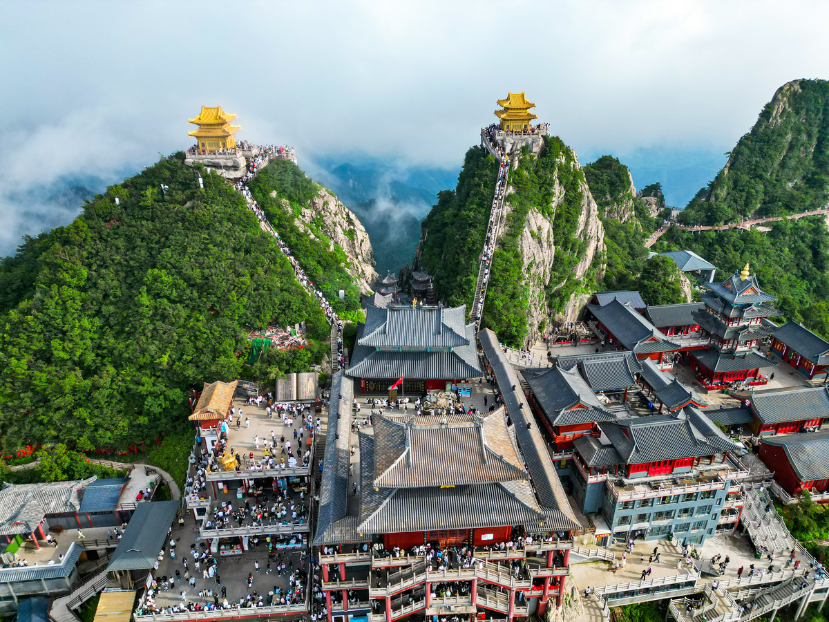 河南湖北4月最佳旅游景点推荐：嵩山少林寺、龙门石窟、三峡大坝等