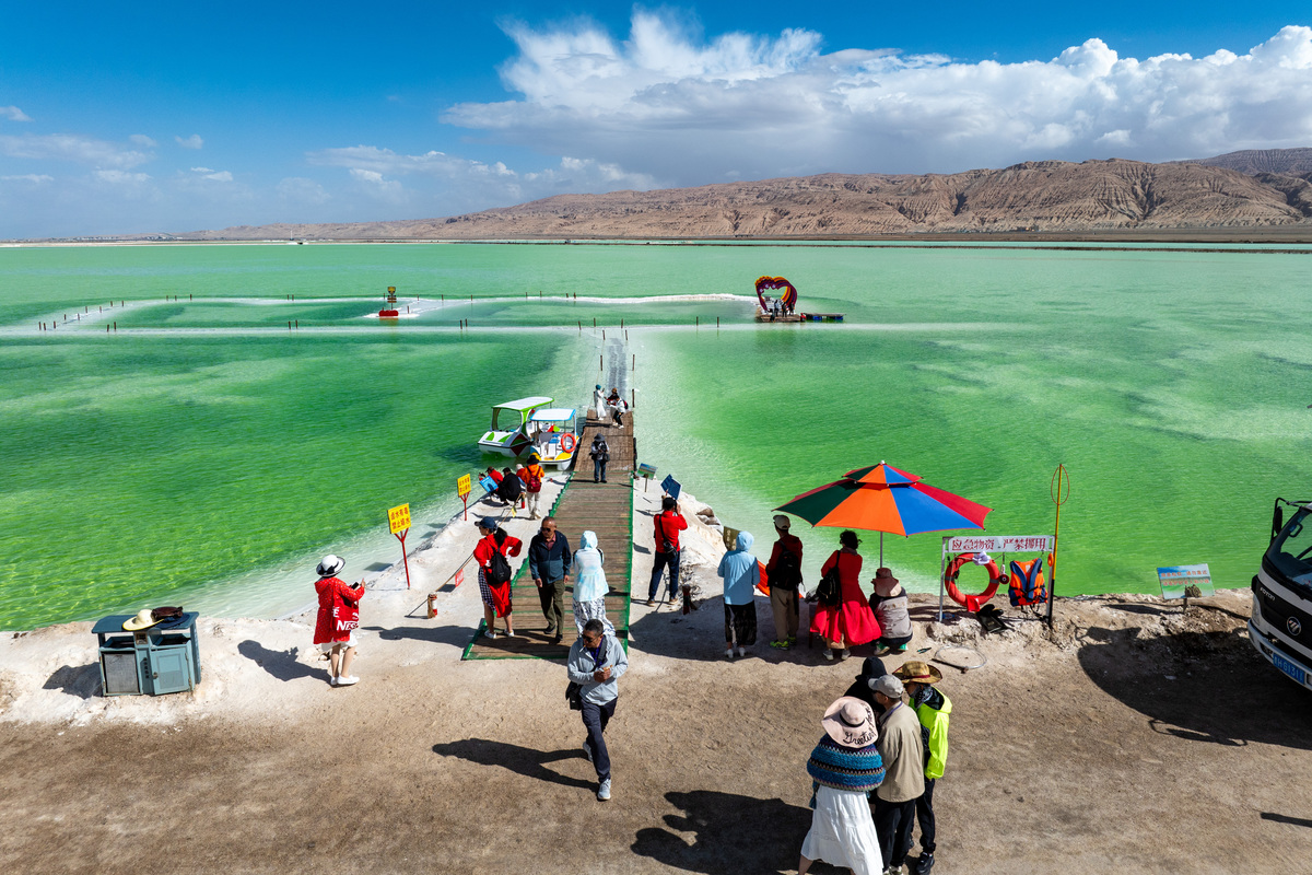 我打算和我爱人在七月初度蜜月计划去我国的大西北玩为期10天帮我做个旅游攻略