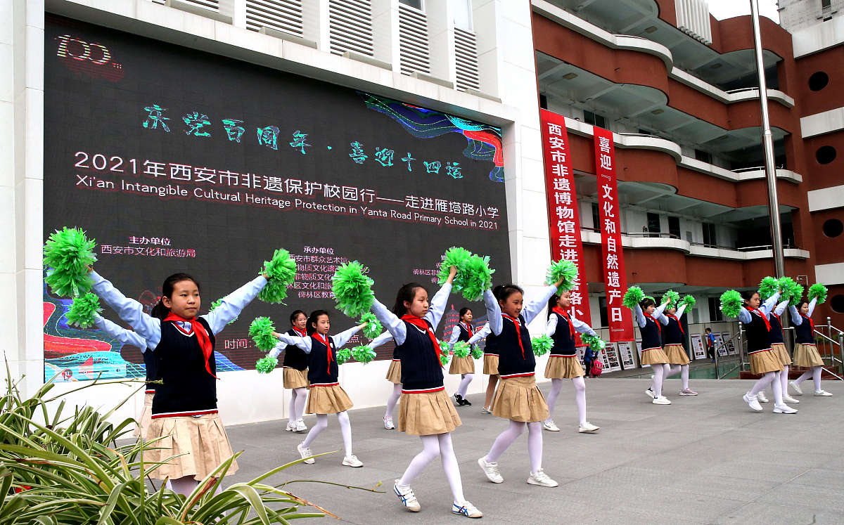 初中毕业生选择贵阳市幼儿师范学校的前程大不大
