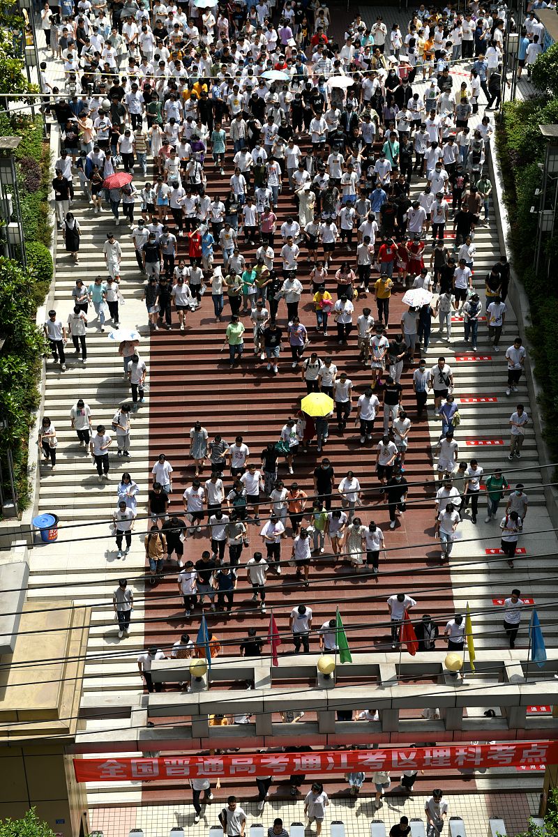四川2021高考200分能上护理学校吗？录取分数线分析