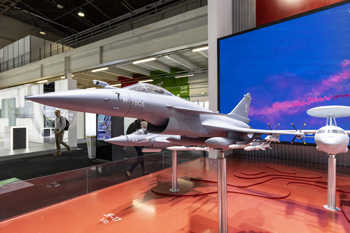 成都东星航空学院有哪些航空专业设备