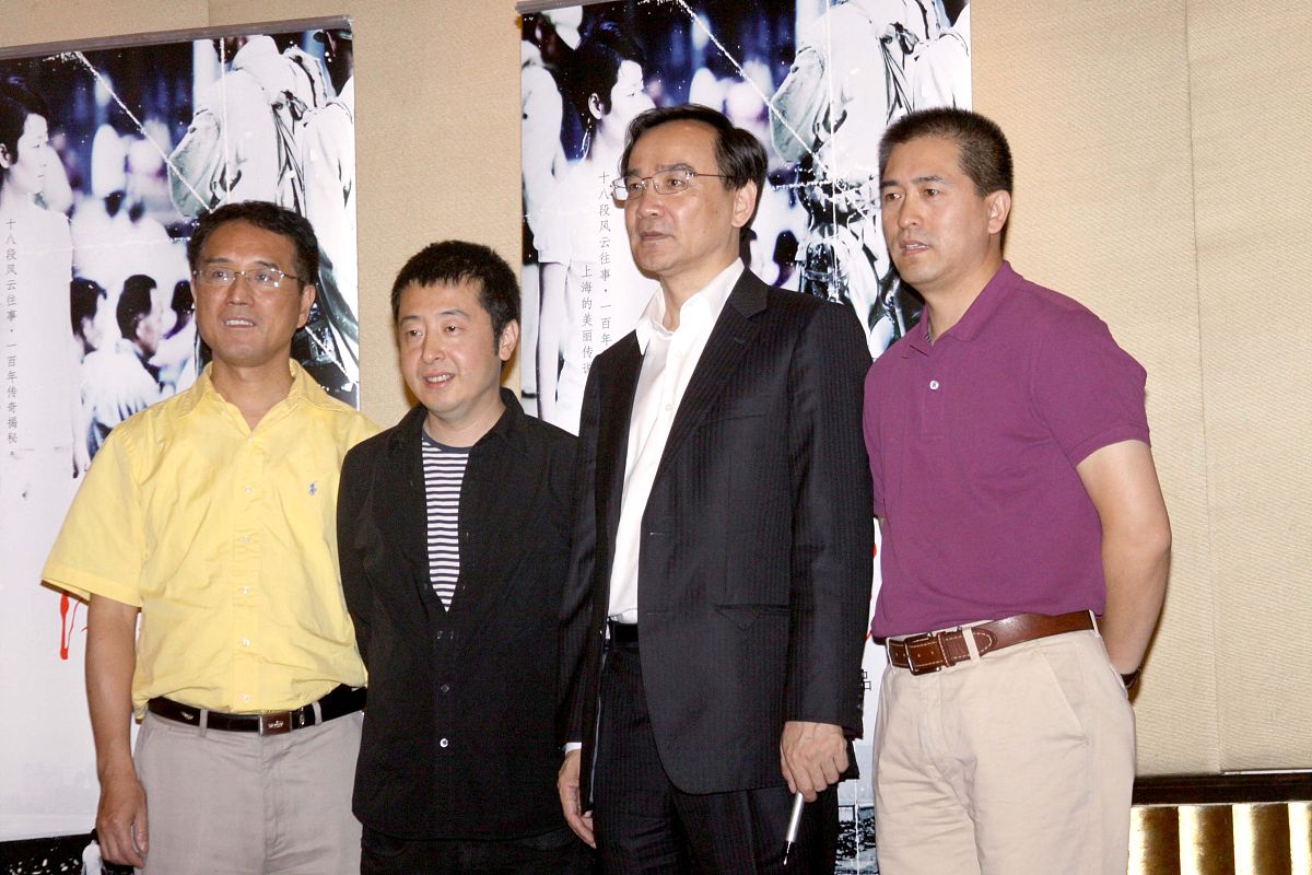 2010年6月20日,上海,电影《海上传奇》召开档期发布会.+++_+++海上传