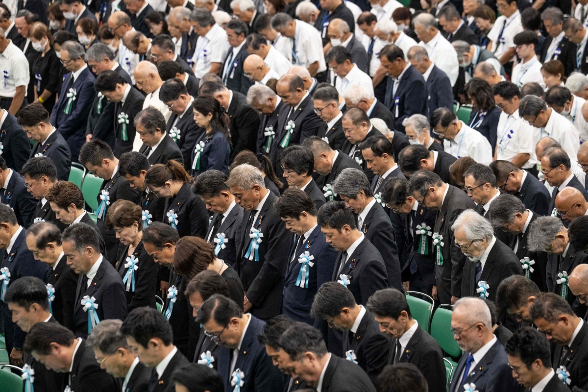 联合国默哀事件看出各个国家代表的运作